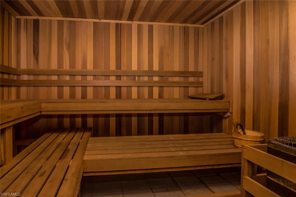 7113 Dominica Dr, Naples, FL 34113-49