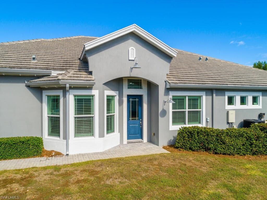 7113 Dominica Dr, Naples, FL 34113-5