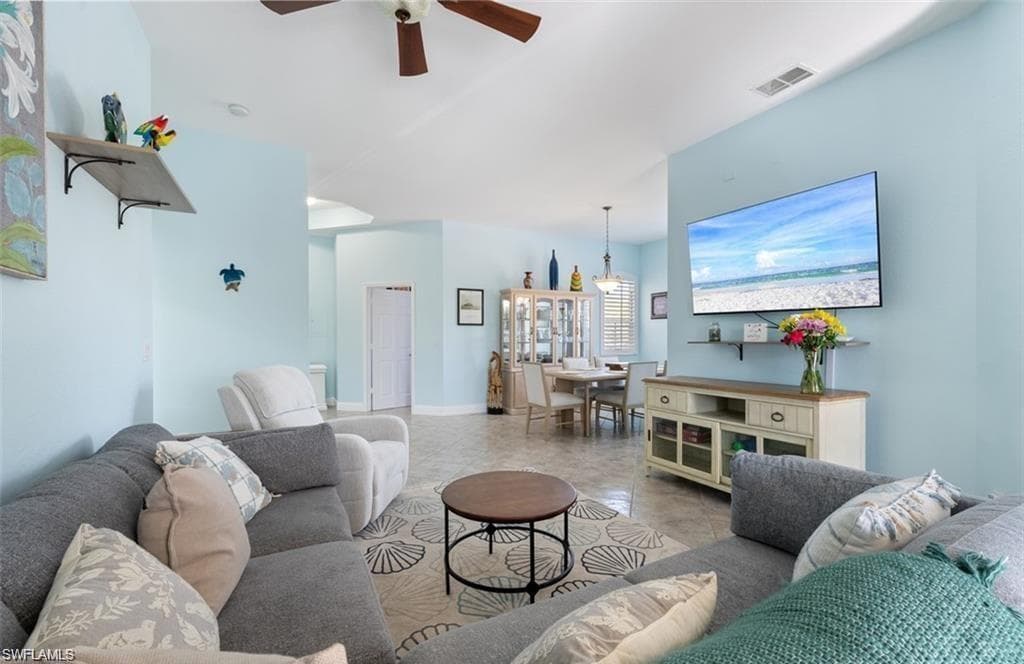 9050 Las Maderas Dr 201, Bonita Springs, FL 34135-3