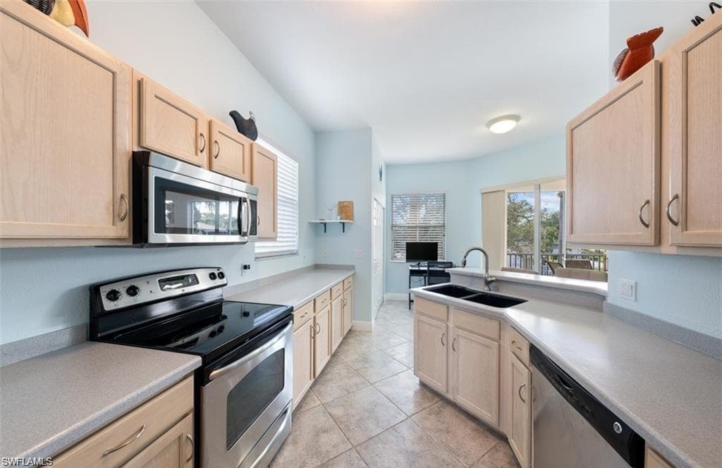 9050 Las Maderas Dr 201, Bonita Springs, FL 34135-6