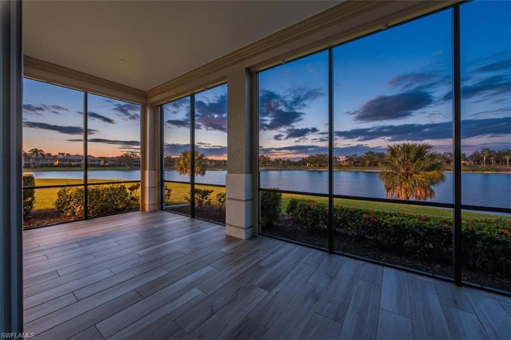 612 El Camino Real 101, Naples, FL 34119-4