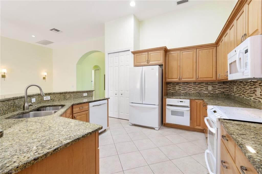 12910 Silverthorn Ct, Bonita Springs, FL 34135-8