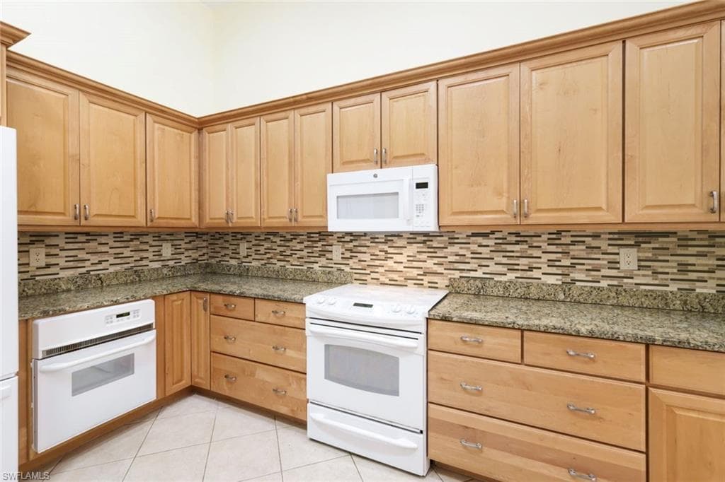 12910 Silverthorn Ct, Bonita Springs, FL 34135-11