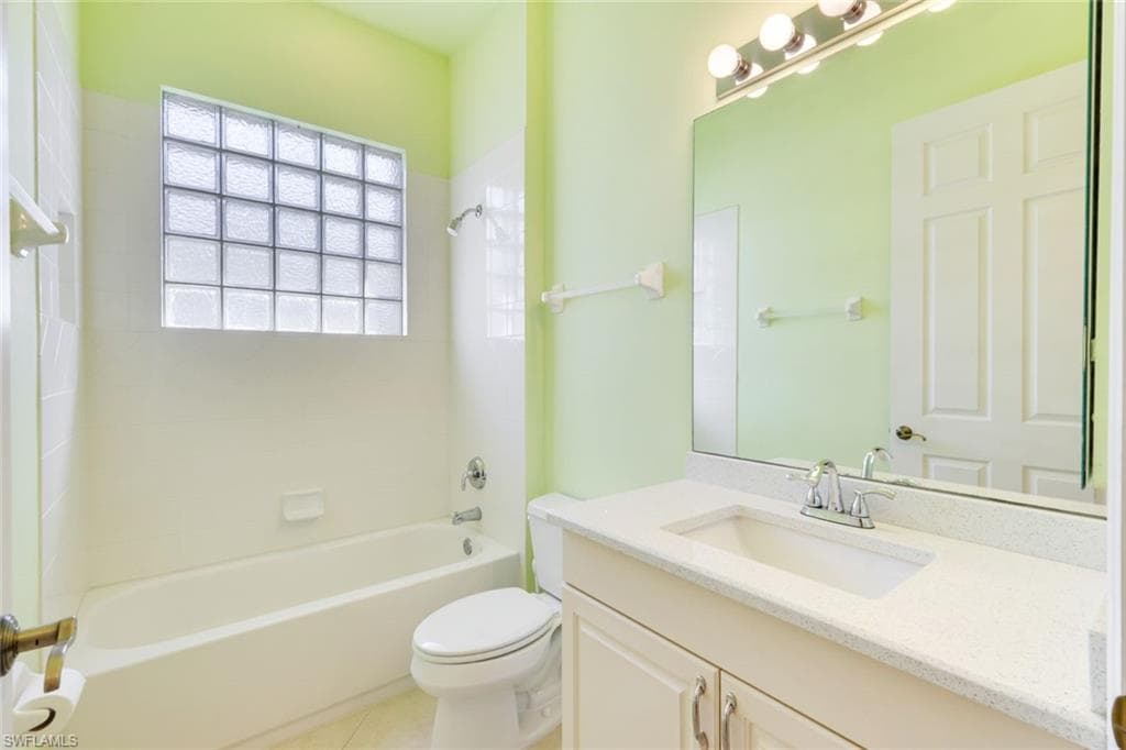 12910 Silverthorn Ct, Bonita Springs, FL 34135-20