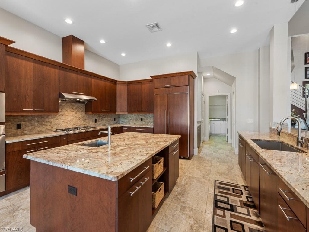 580 Goldcoast Ct, Marco Island, FL 34145-13