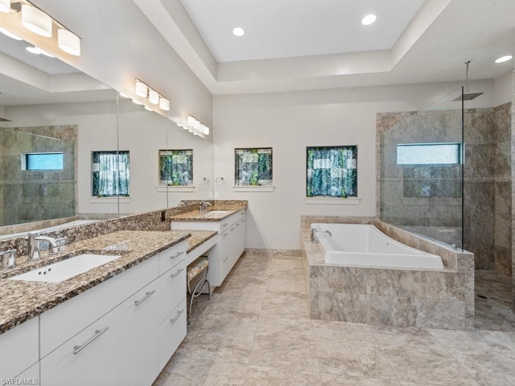 580 Goldcoast Ct, Marco Island, FL 34145-18