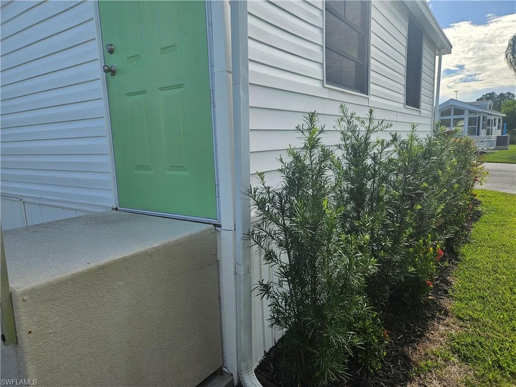 26 Garnet Dr 26g, Naples, FL 34114-5