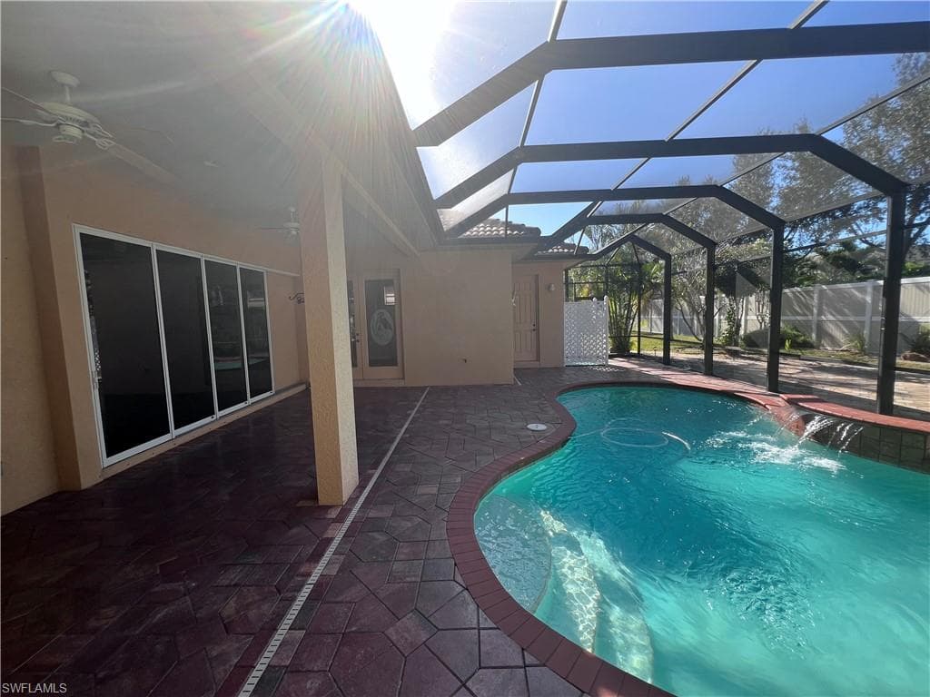 10915 Fieldfair Dr, Naples, FL 34119-9