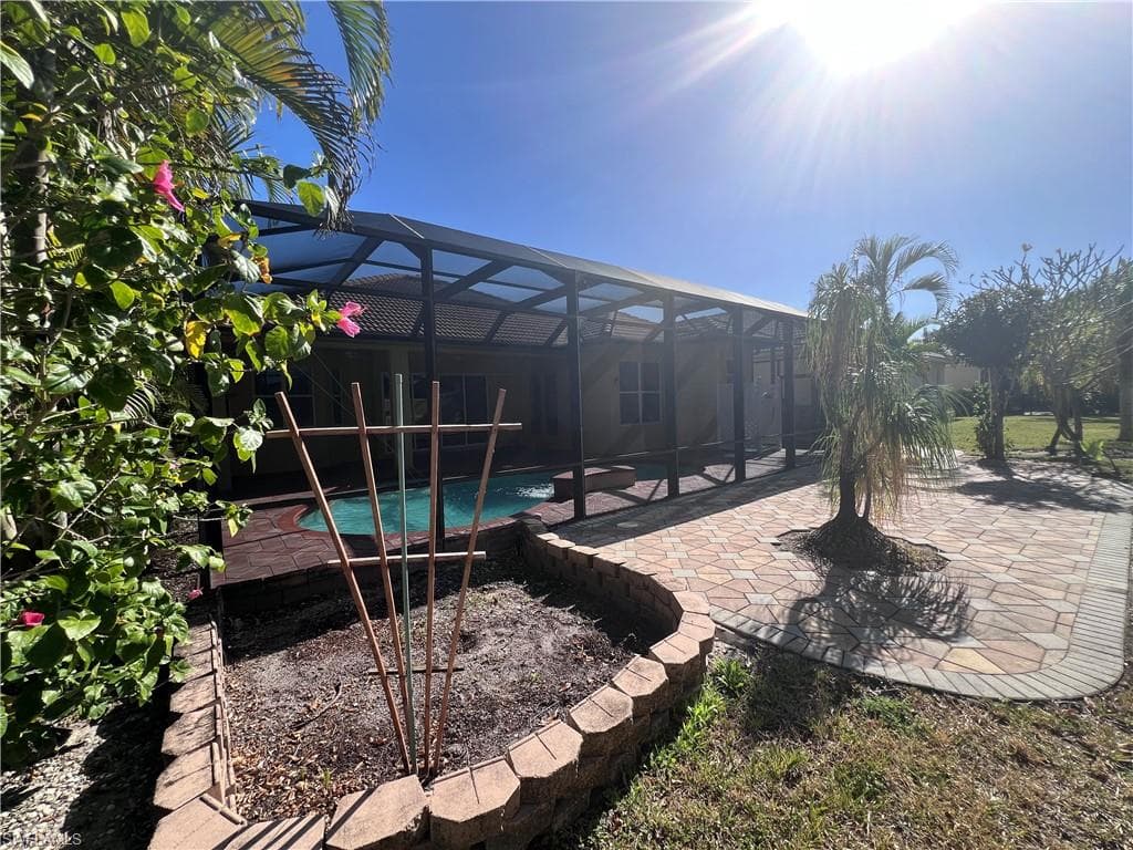 10915 Fieldfair Dr, Naples, FL 34119-10