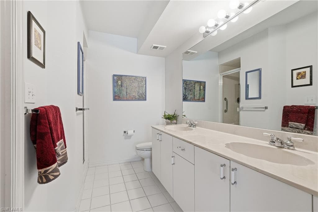 144 Pebble Shores Dr 103, Naples, FL 34110-4