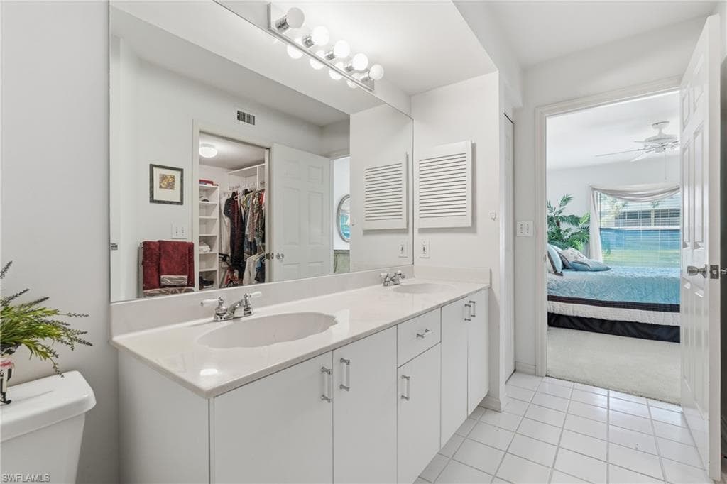 144 Pebble Shores Dr 103, Naples, FL 34110-5