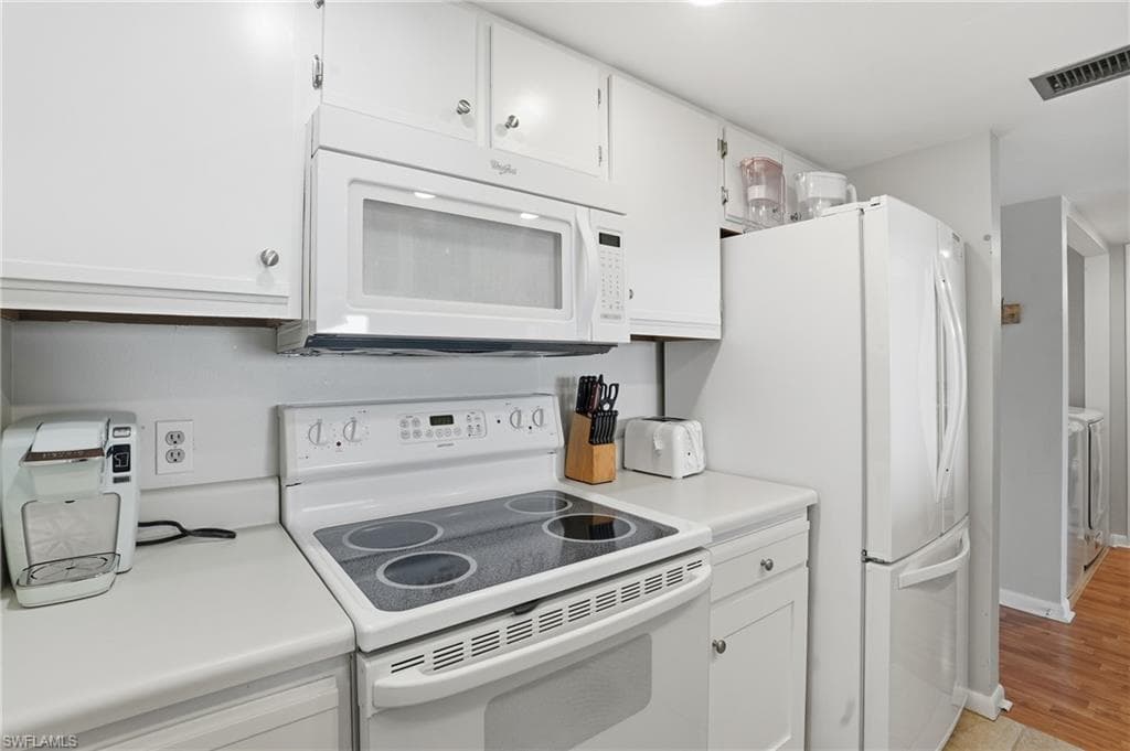 2875 Palm Beach Blvd 202, Fort Myers, FL 33916-18