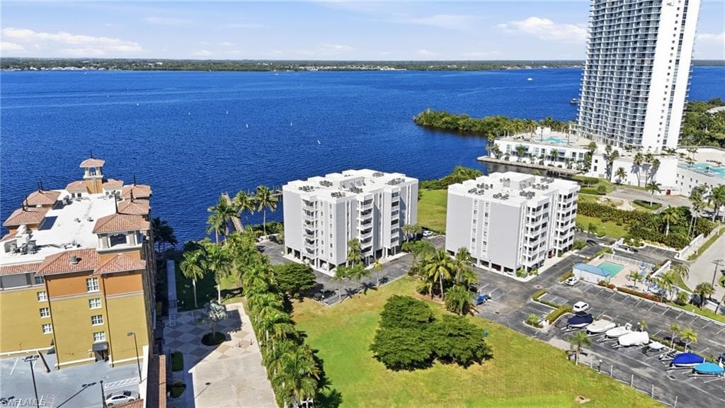 2875 Palm Beach Blvd 202, Fort Myers, FL 33916-5