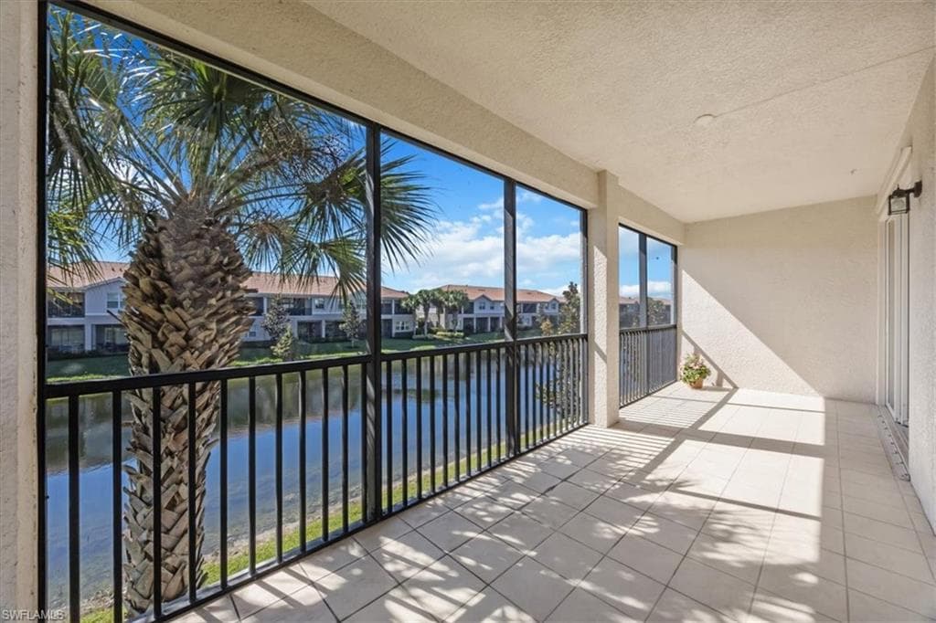 6525 Monterey Pt 201, Naples, FL 34105-24