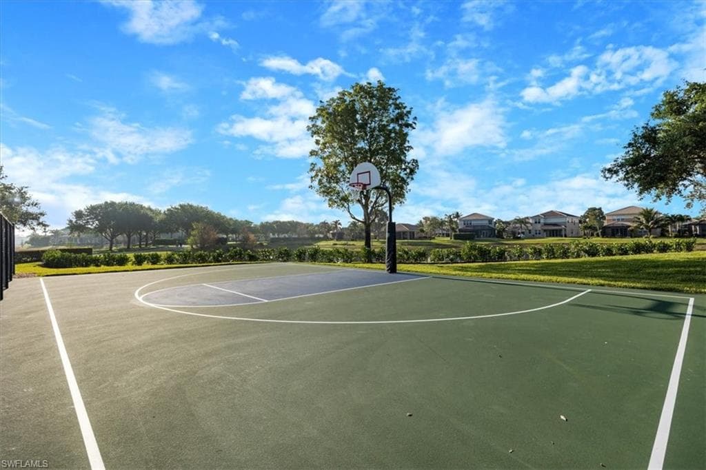 6525 Monterey Pt 201, Naples, FL 34105-27