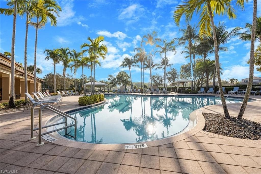 6525 Monterey Pt 201, Naples, FL 34105-29