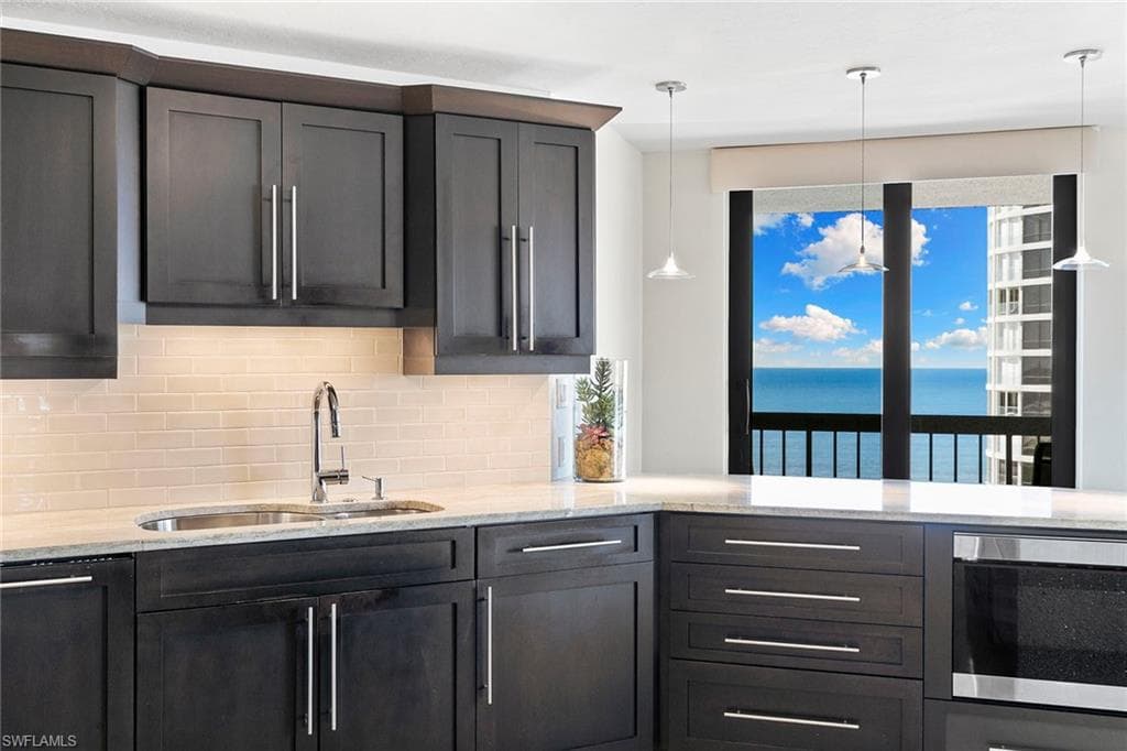 4551 Gulf Shore Blvd N 1400, Naples, FL 34103-9