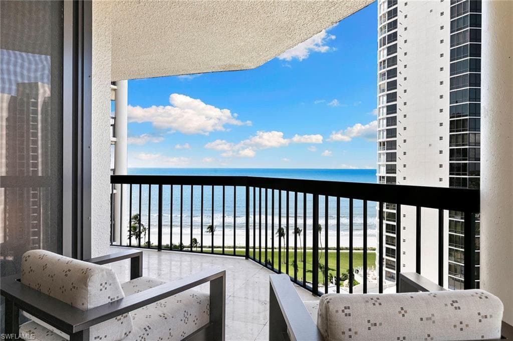 4551 Gulf Shore Blvd N 1400, Naples, FL 34103-17