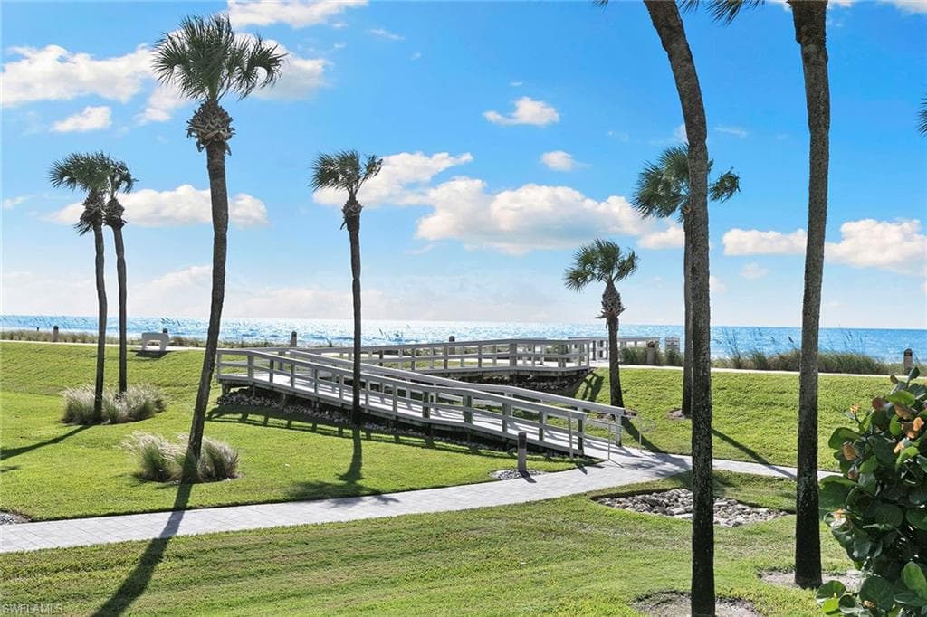 4551 Gulf Shore Blvd N 1400, Naples, FL 34103-36