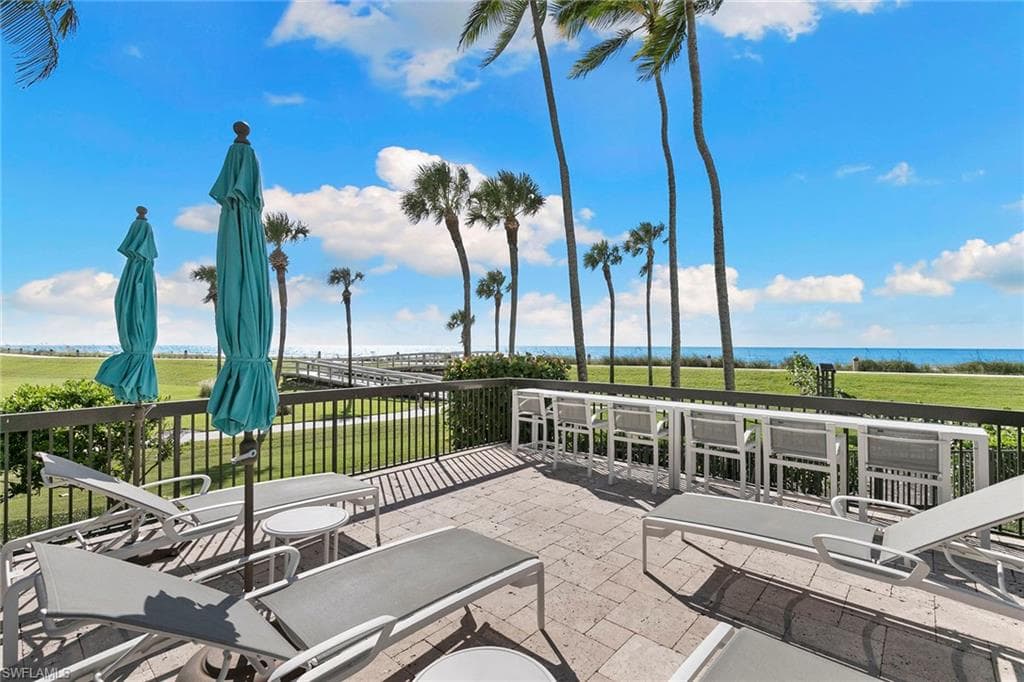 4551 Gulf Shore Blvd N 1400, Naples, FL 34103-37