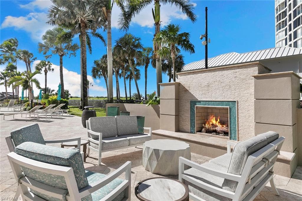 4551 Gulf Shore Blvd N 1400, Naples, FL 34103-41