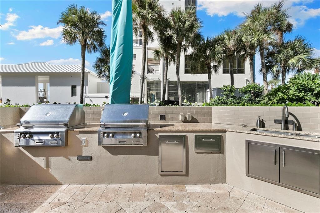 4551 Gulf Shore Blvd N 1400, Naples, FL 34103-42