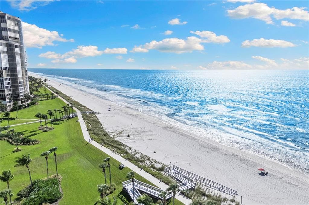 4551 Gulf Shore Blvd N 1400, Naples, FL 34103-45