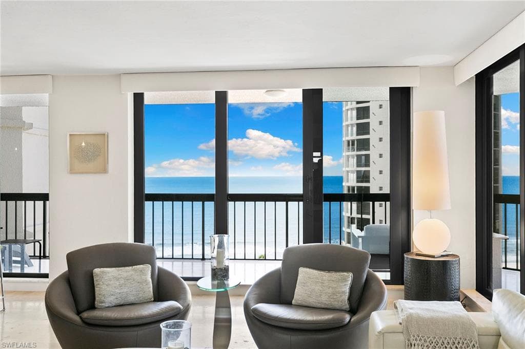 4551 Gulf Shore Blvd N 1400, Naples, FL 34103-4