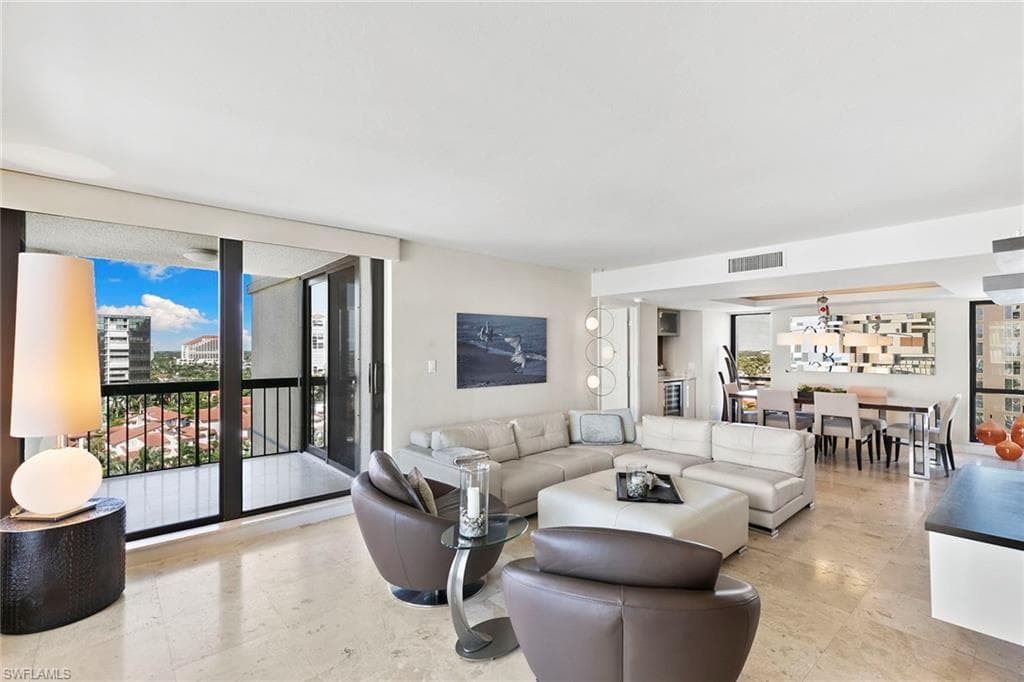 4551 Gulf Shore Blvd N 1400, Naples, FL 34103-5