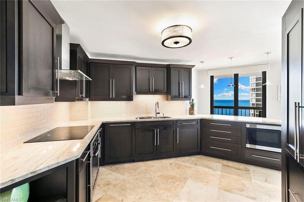 4551 Gulf Shore Blvd N 1400, Naples, FL 34103-7