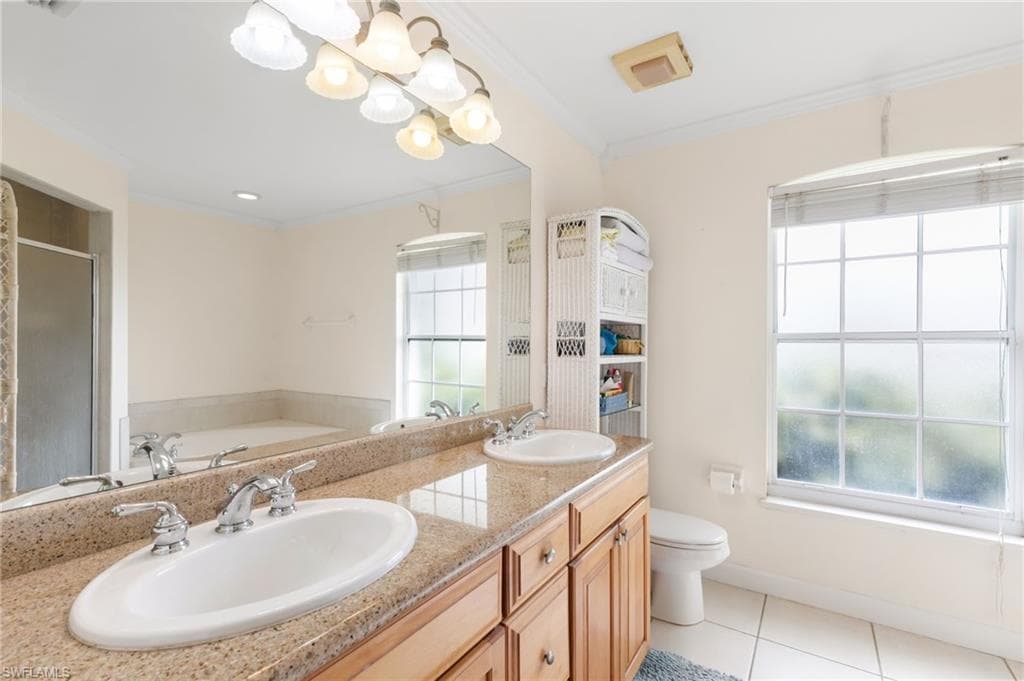 1460 Biscayne Way, Marco Island, FL 34145-13