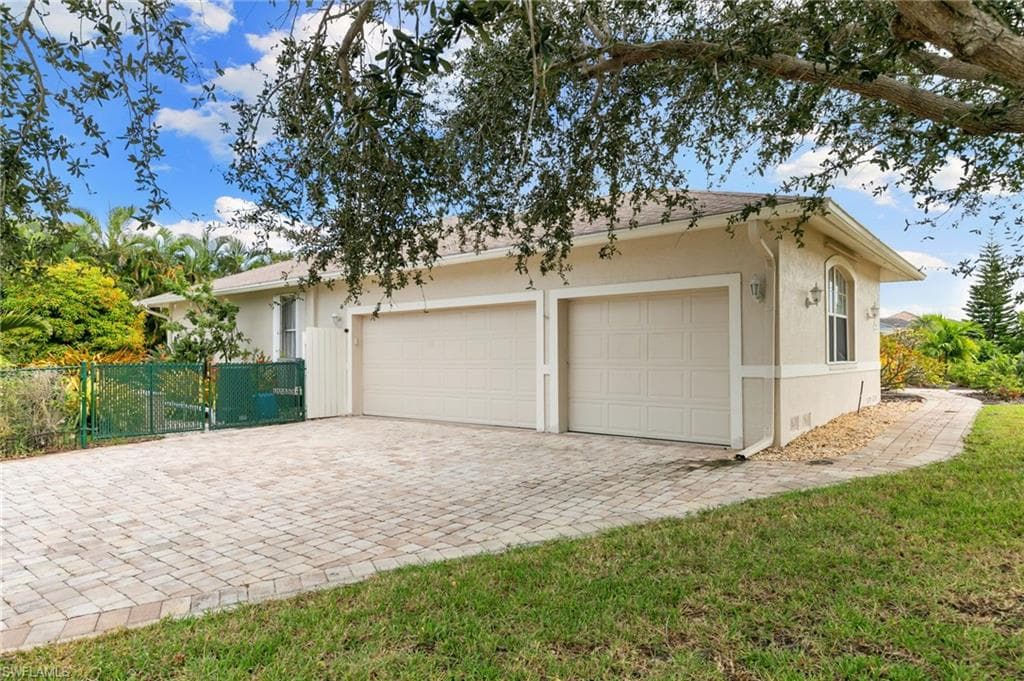 1460 Biscayne Way, Marco Island, FL 34145-27