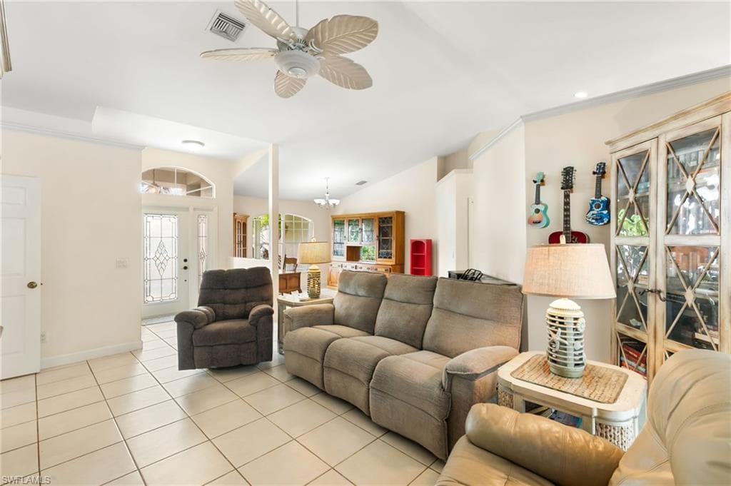 1460 Biscayne Way, Marco Island, FL 34145-4