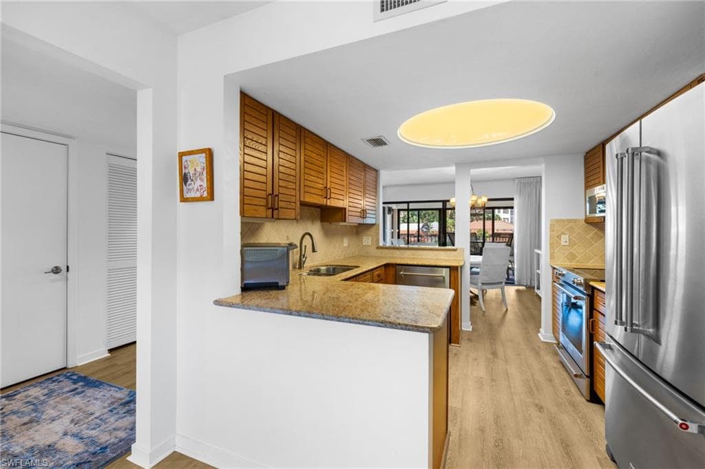 6710 Pelican Bay Blvd 422, Naples, FL 34108-8