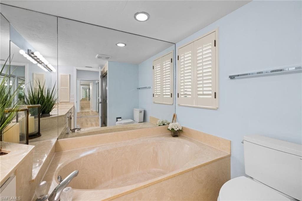 6710 Pelican Bay Blvd 422, Naples, FL 34108-22