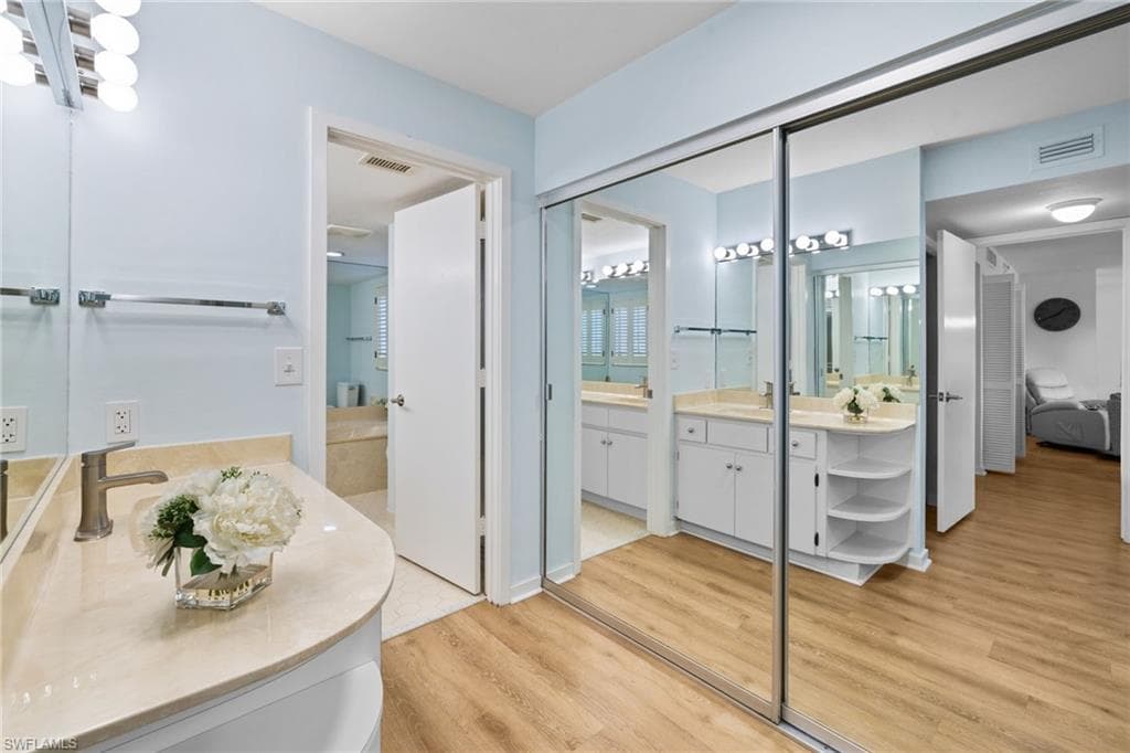 6710 Pelican Bay Blvd 422, Naples, FL 34108-25