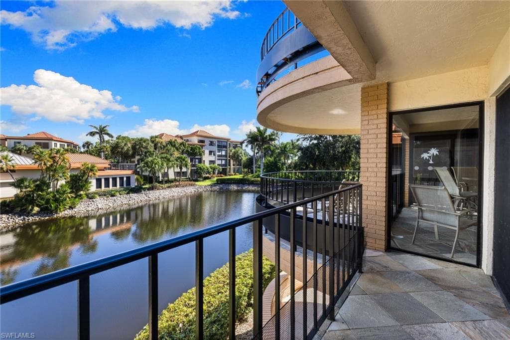 6710 Pelican Bay Blvd 422, Naples, FL 34108-38