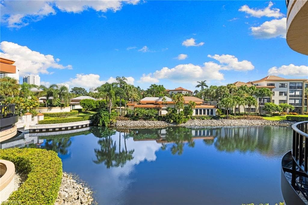 6710 Pelican Bay Blvd 422, Naples, FL 34108-39