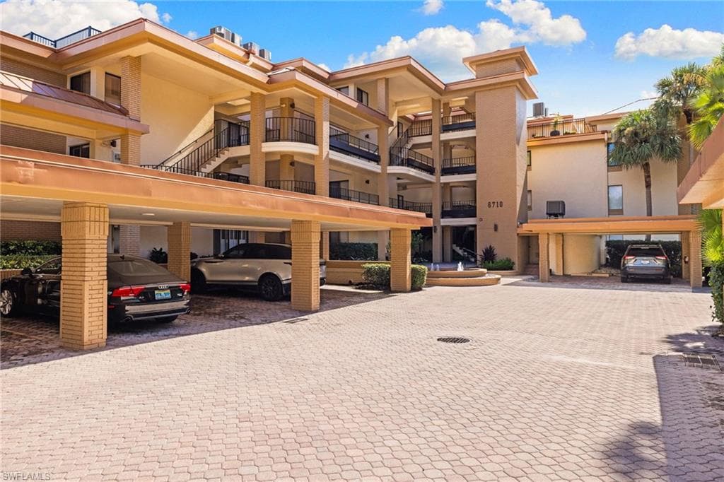 6710 Pelican Bay Blvd 422, Naples, FL 34108-42