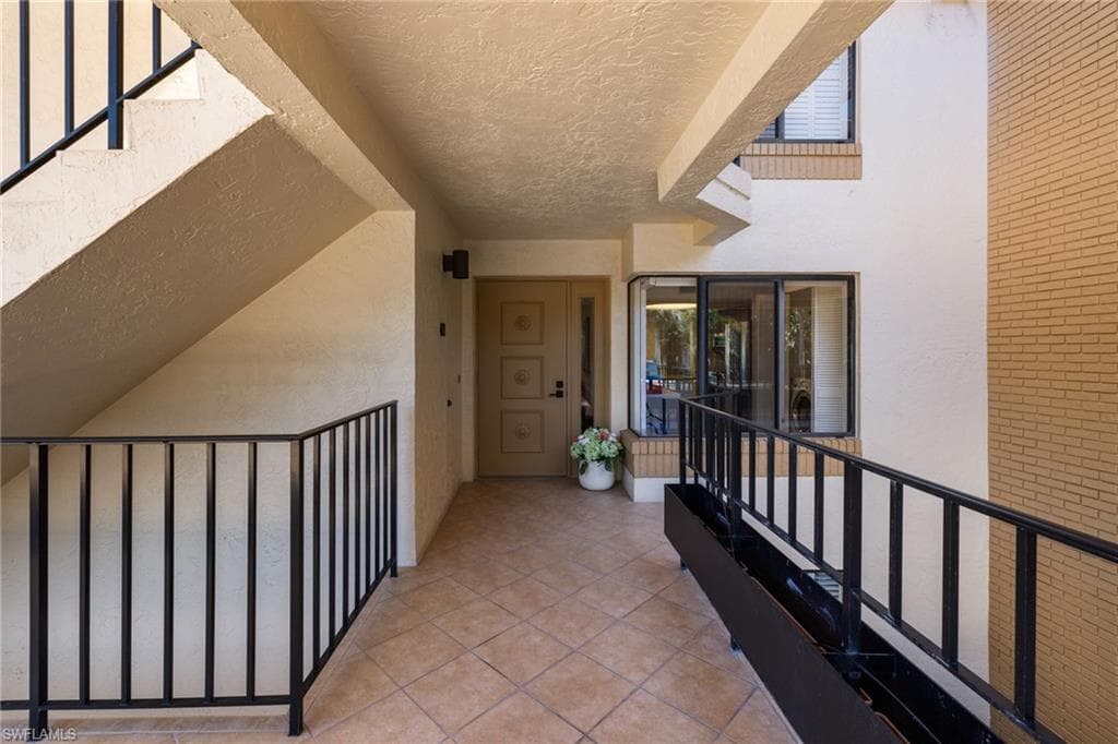 6710 Pelican Bay Blvd 422, Naples, FL 34108-45