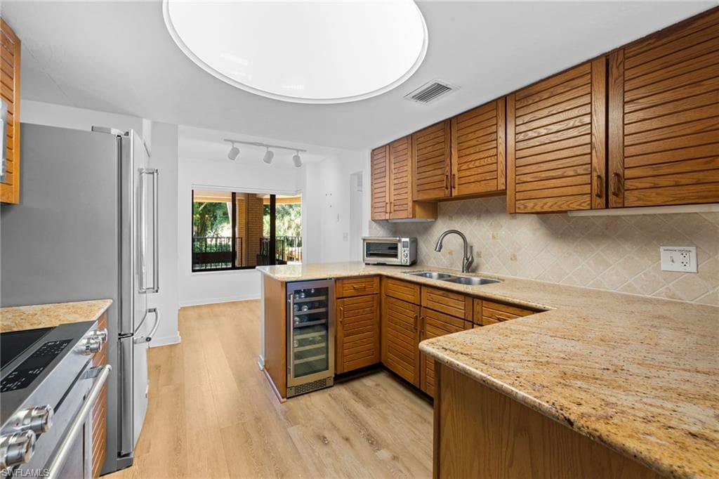 6710 Pelican Bay Blvd 422, Naples, FL 34108-6