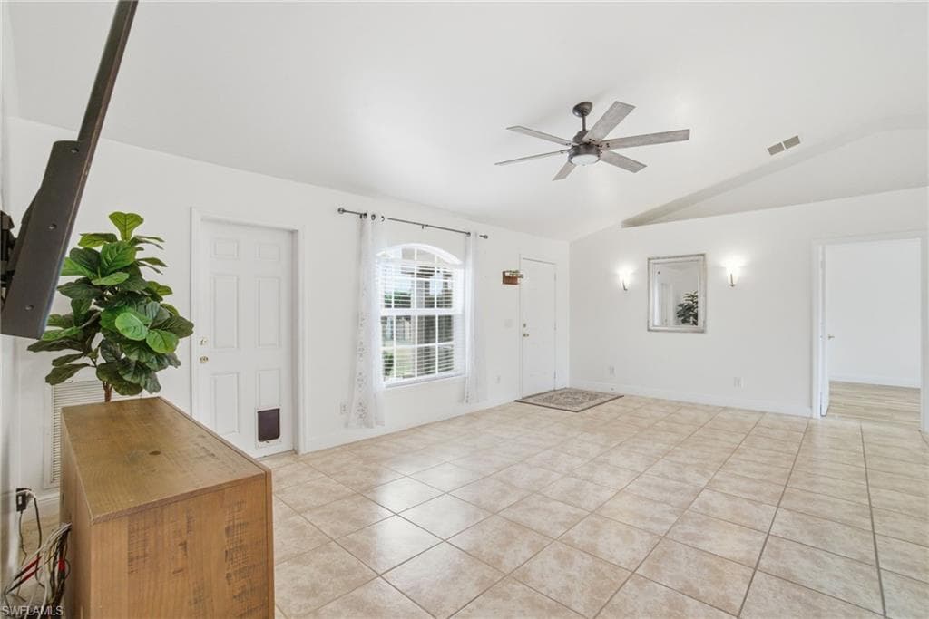 2075 Desoto Blvd N, Naples, FL 34120-16