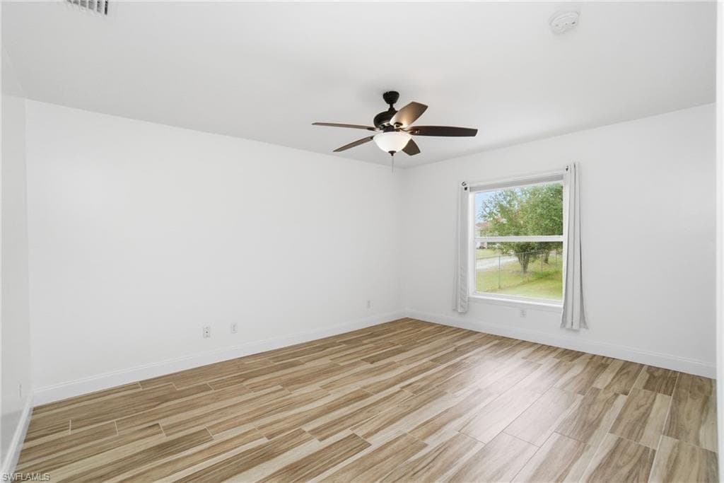 2075 Desoto Blvd N, Naples, FL 34120-18