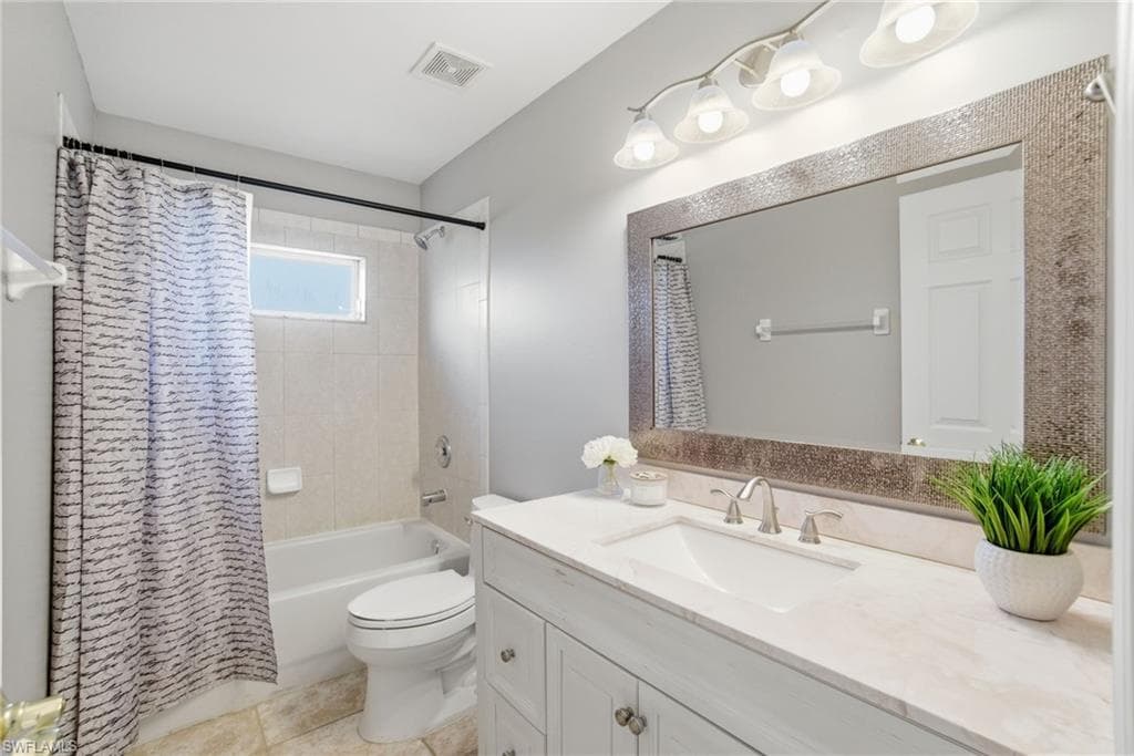 2075 Desoto Blvd N, Naples, FL 34120-24