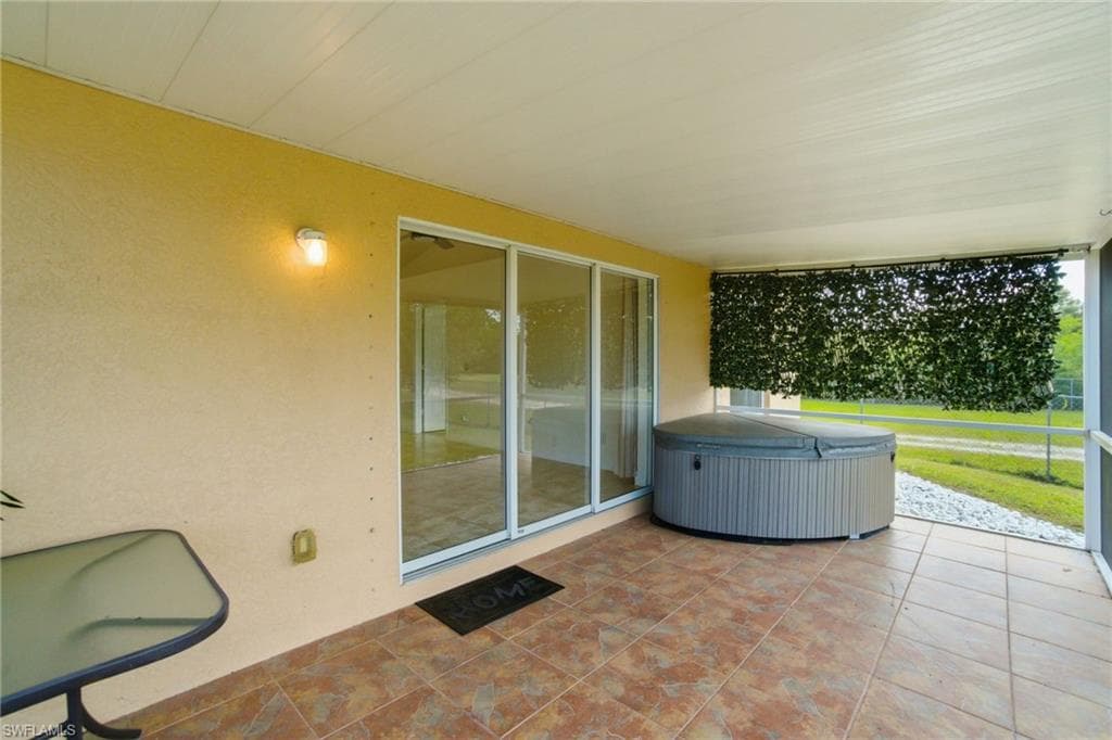 2075 Desoto Blvd N, Naples, FL 34120-26