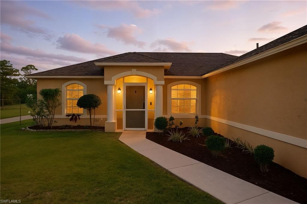 2075 Desoto Blvd N, Naples, FL 34120-1