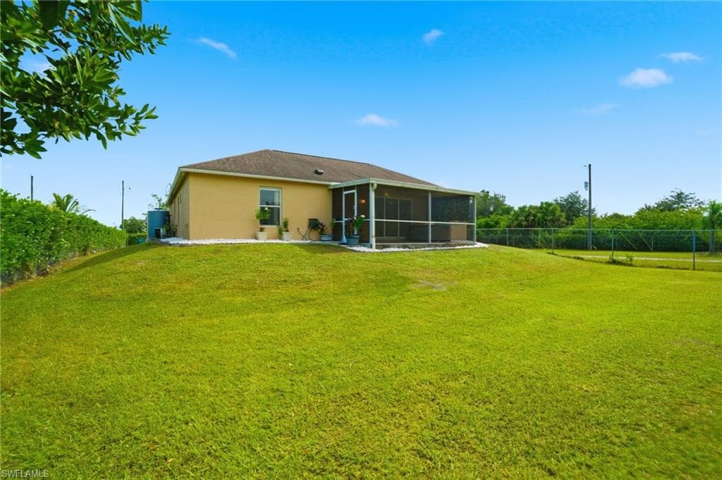 2075 Desoto Blvd N, Naples, FL 34120-29