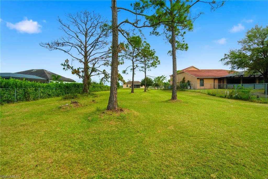 2075 Desoto Blvd N, Naples, FL 34120-37