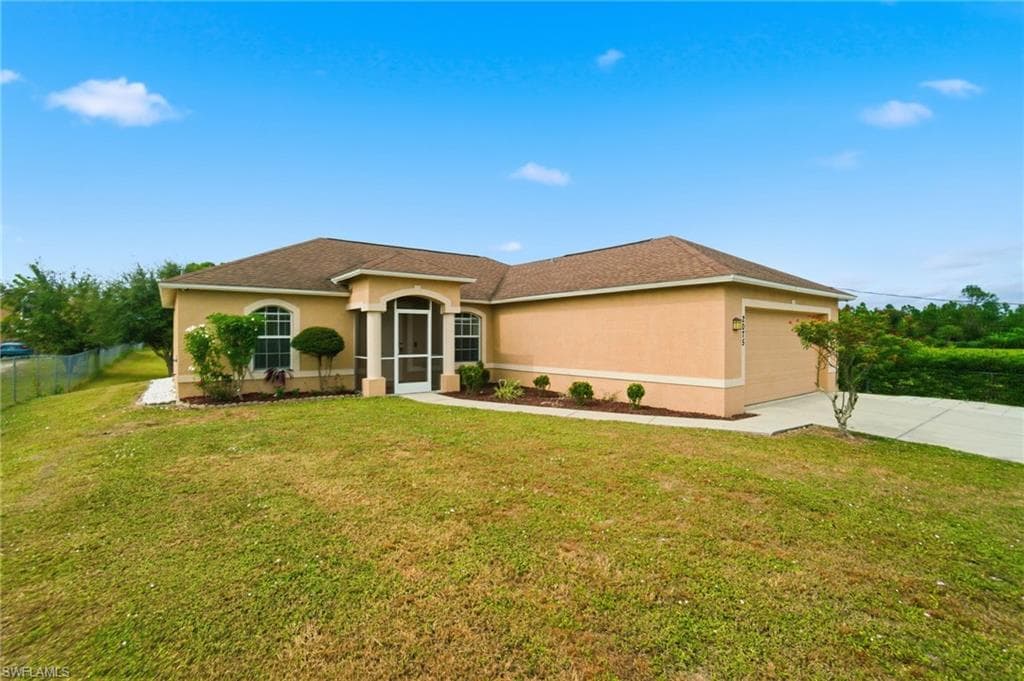 2075 Desoto Blvd N, Naples, FL 34120-2