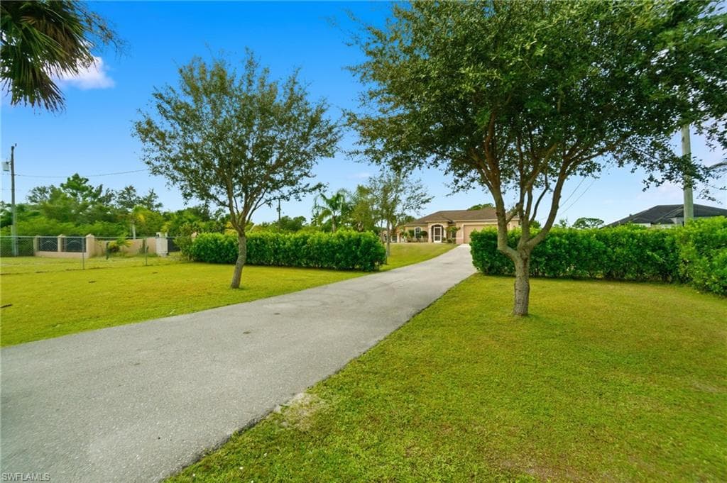 2075 Desoto Blvd N, Naples, FL 34120-40